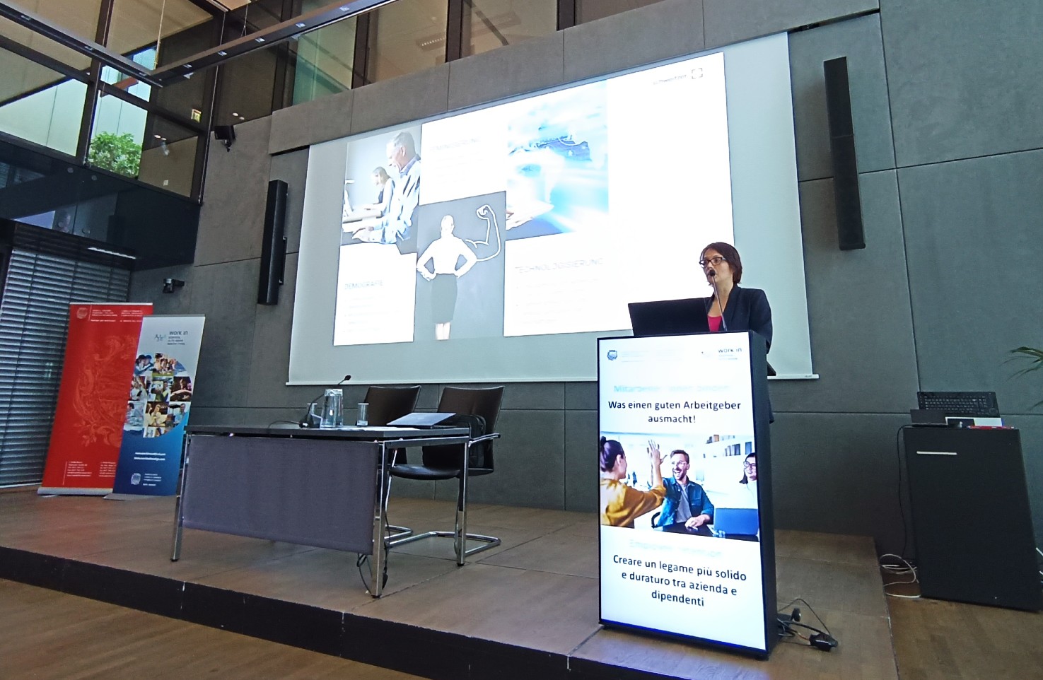 Rednerin, Frau, Mitarbeitende binden