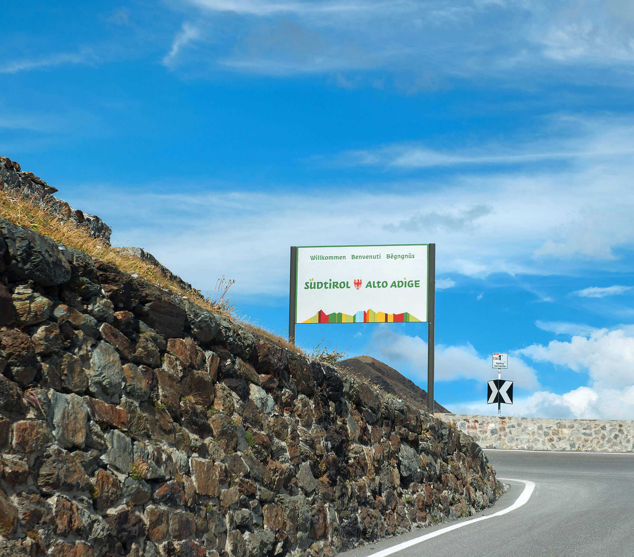 Straßenschilder Südtirol